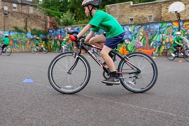 enjoy free cycling activities in Havering